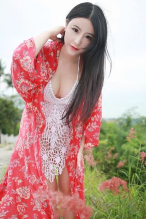 里番acg口番全彩本子库亚丽娜_十万网红美女美酱