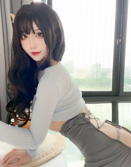 一个人看的www视频在线免费观看_十万网红美女美酱